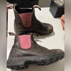 Blundstones boots